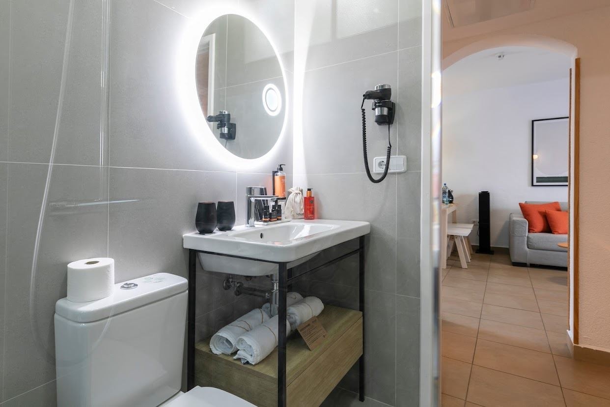 rooms-family-villa-emblem-2-bedrooms-with-terrace--v2