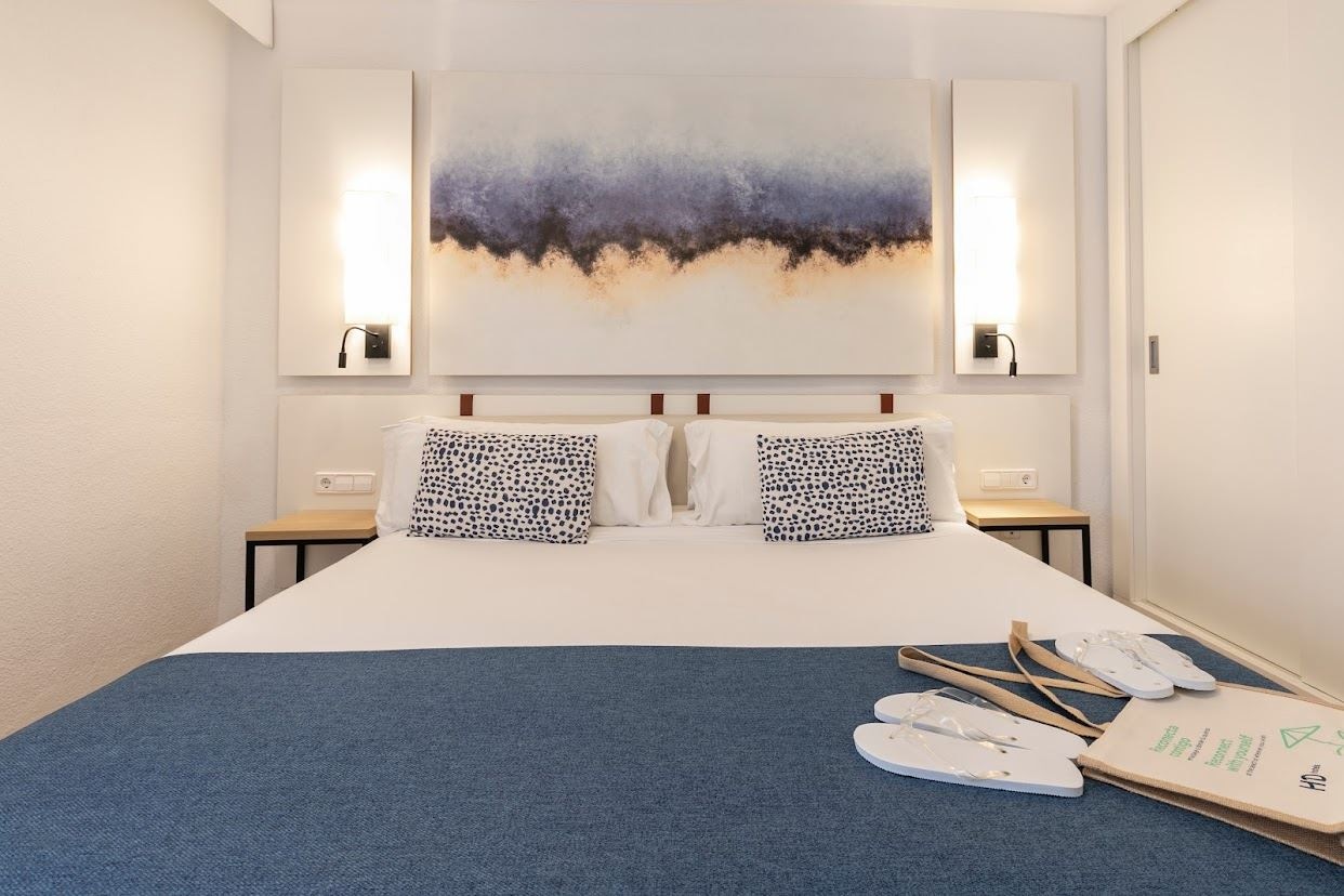 rooms-family-villa-emblem-2-bedrooms-with-terrace--v2