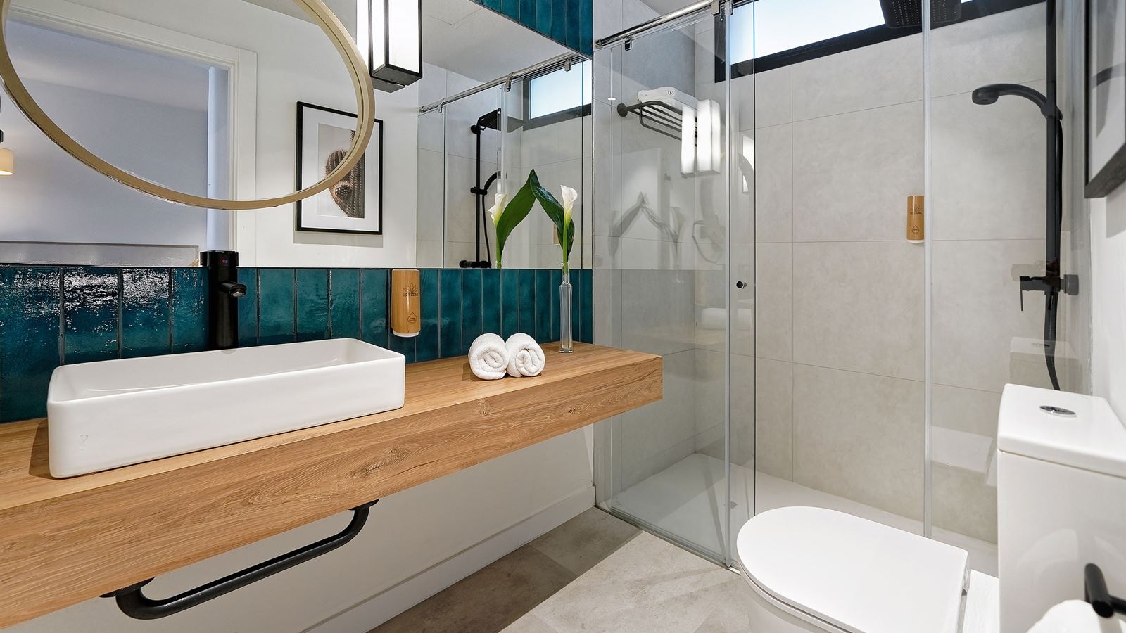 rooms-family-room-balcony-or-terrace