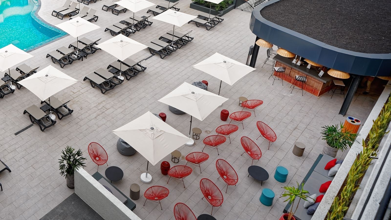 bars-sunset-pool-bar-family