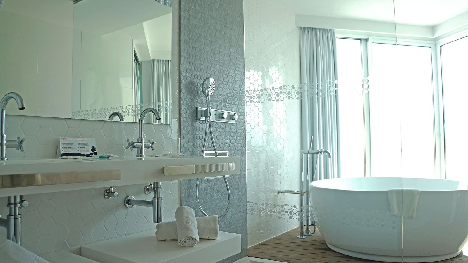 rooms-panoramic-room-sea-view-with-terrace