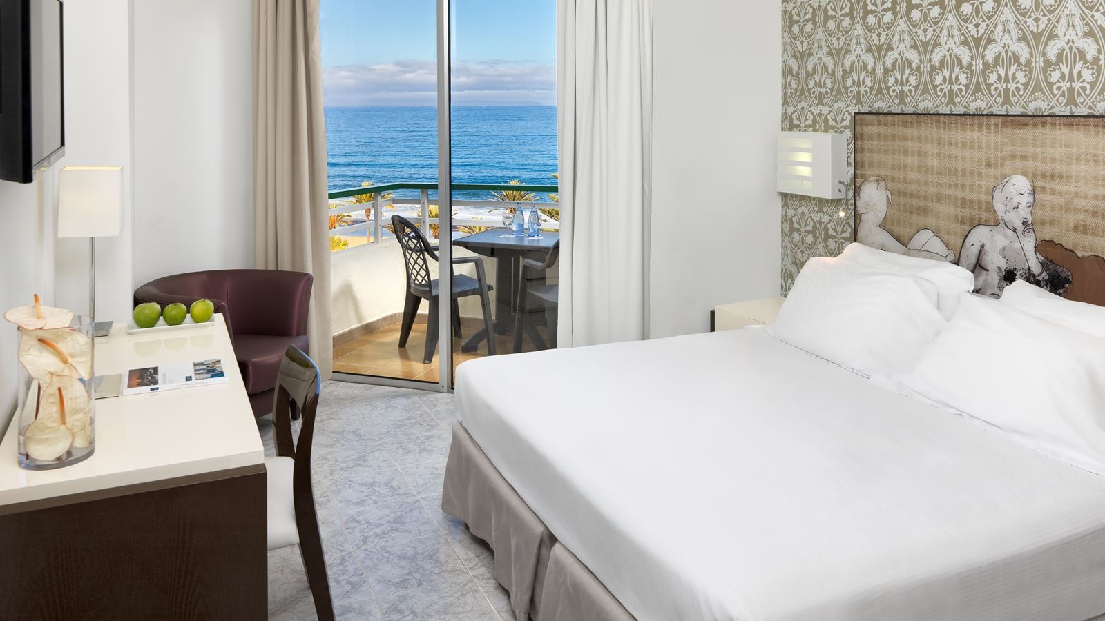 rooms-double-sea-viewpool-view