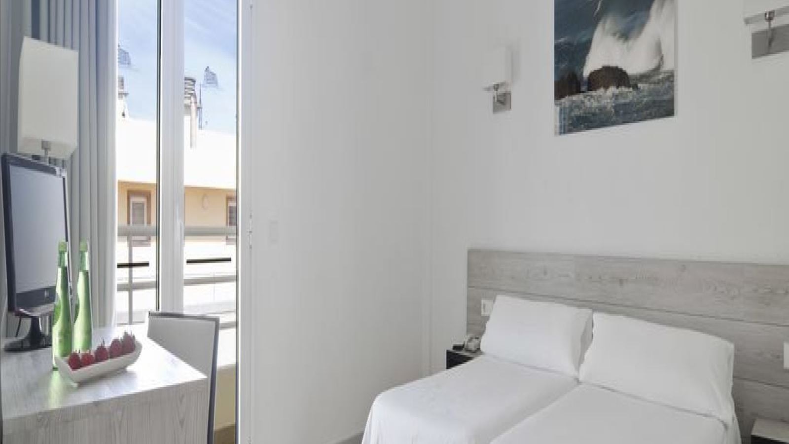 rooms-room-standard-sea-view-balcony-or-terrace