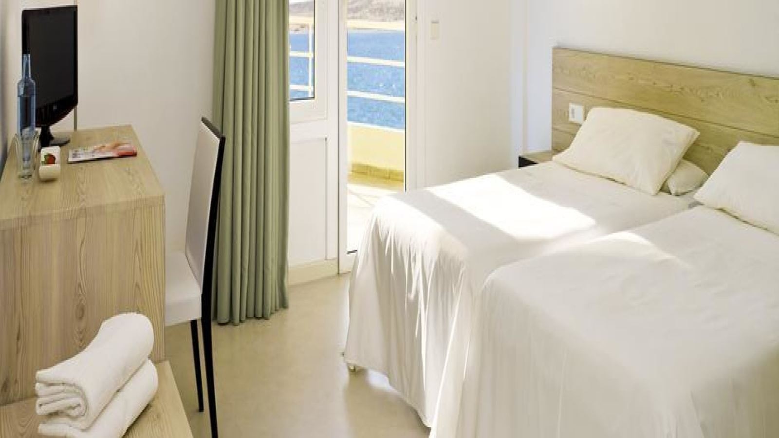rooms-room-standard-single-use-sea-view-balcony-or-terrace