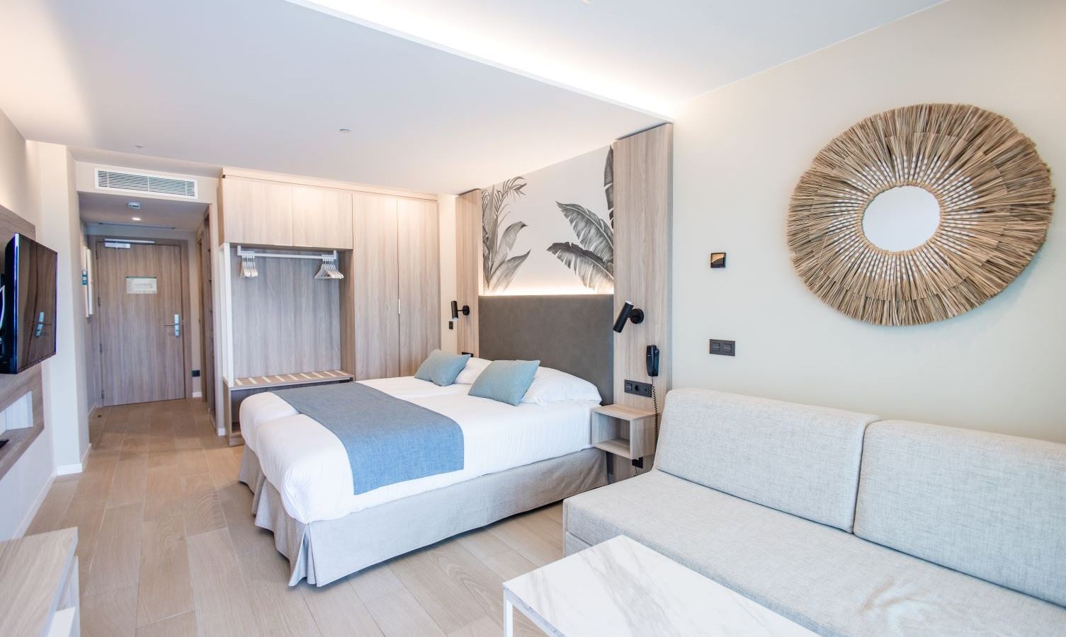 rooms-superior-double-room-with-limited-sea-view