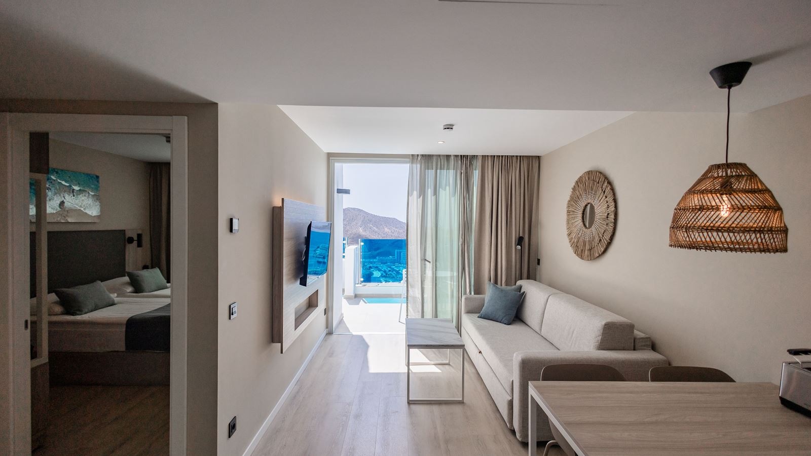 rooms-classic-junior-suite-with-sea-view