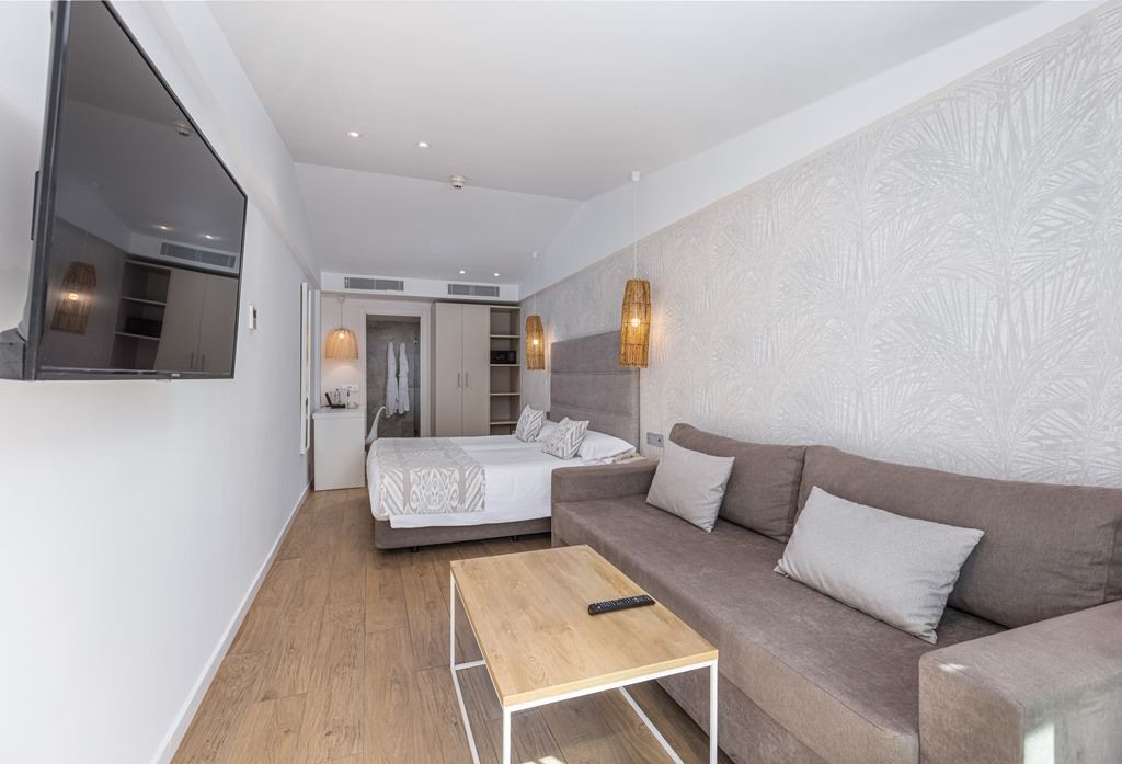 rooms-ajs-adults-only-junior-suite-with-garden-view-and-terrace