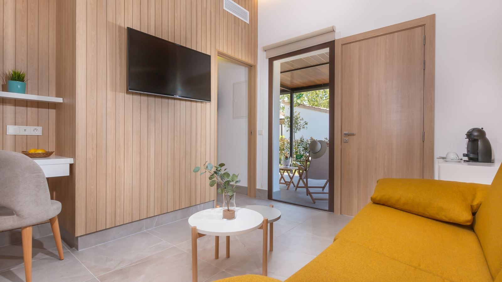 rooms-ds--bungalow-silver