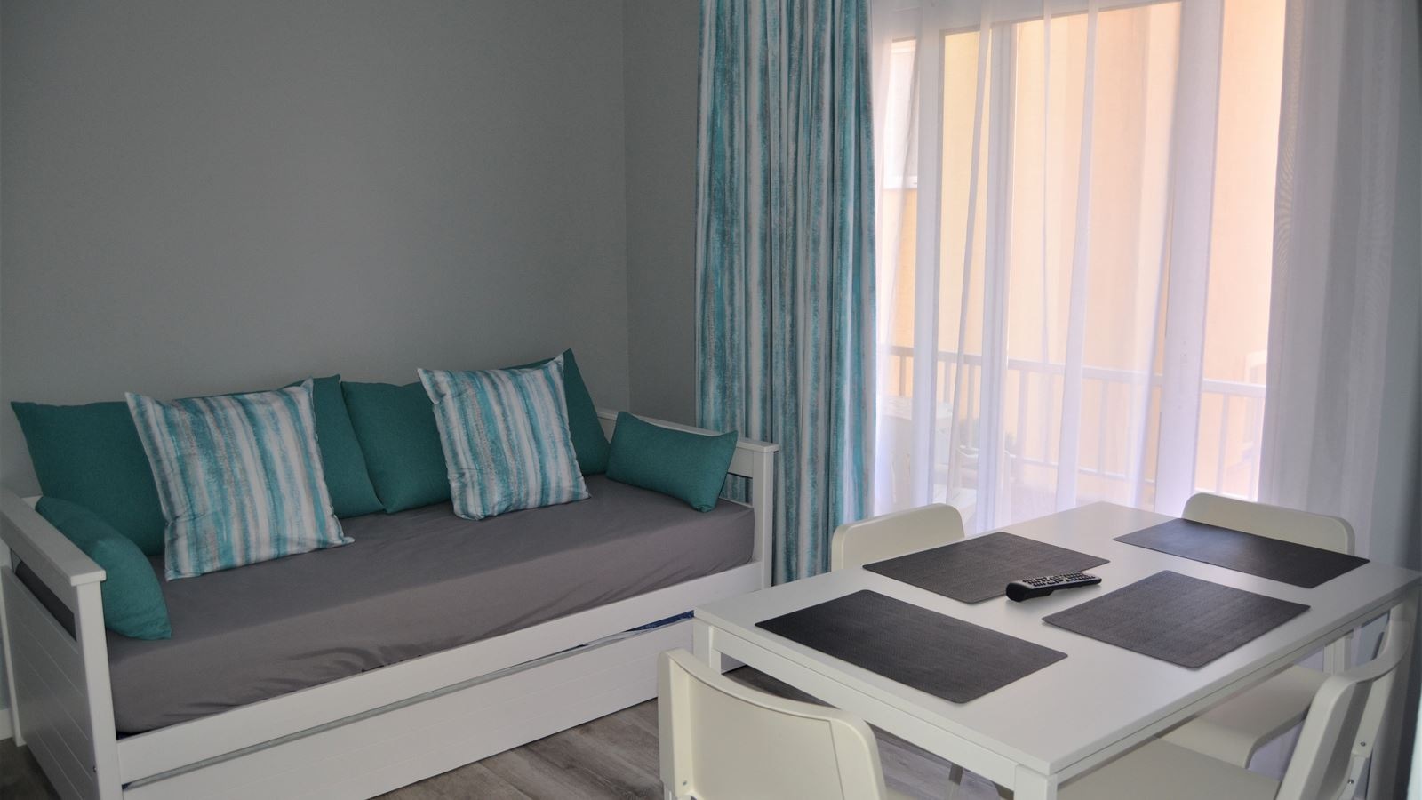 rooms-deluxe-apartment