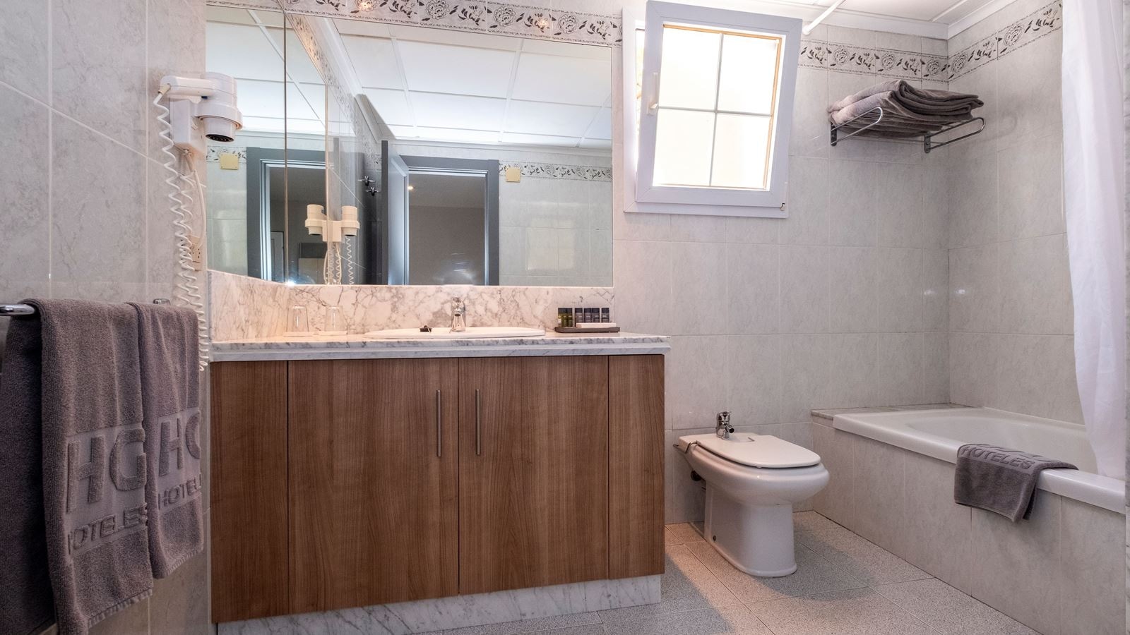 rooms-sj--junior-suite-superior-balcony-or-terrace