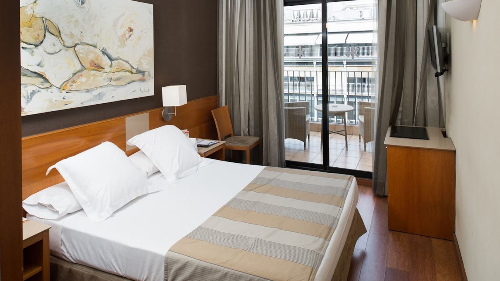 rooms-family-room-standard