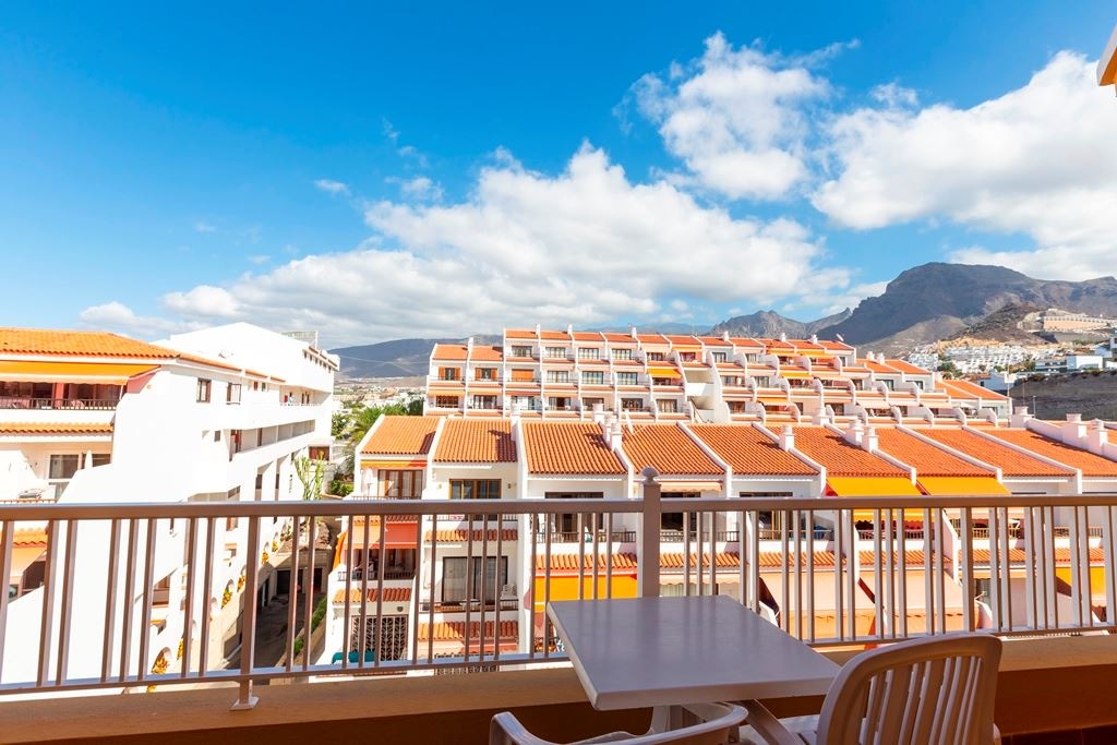 rooms-apartment-standard-balcony-or-terrace