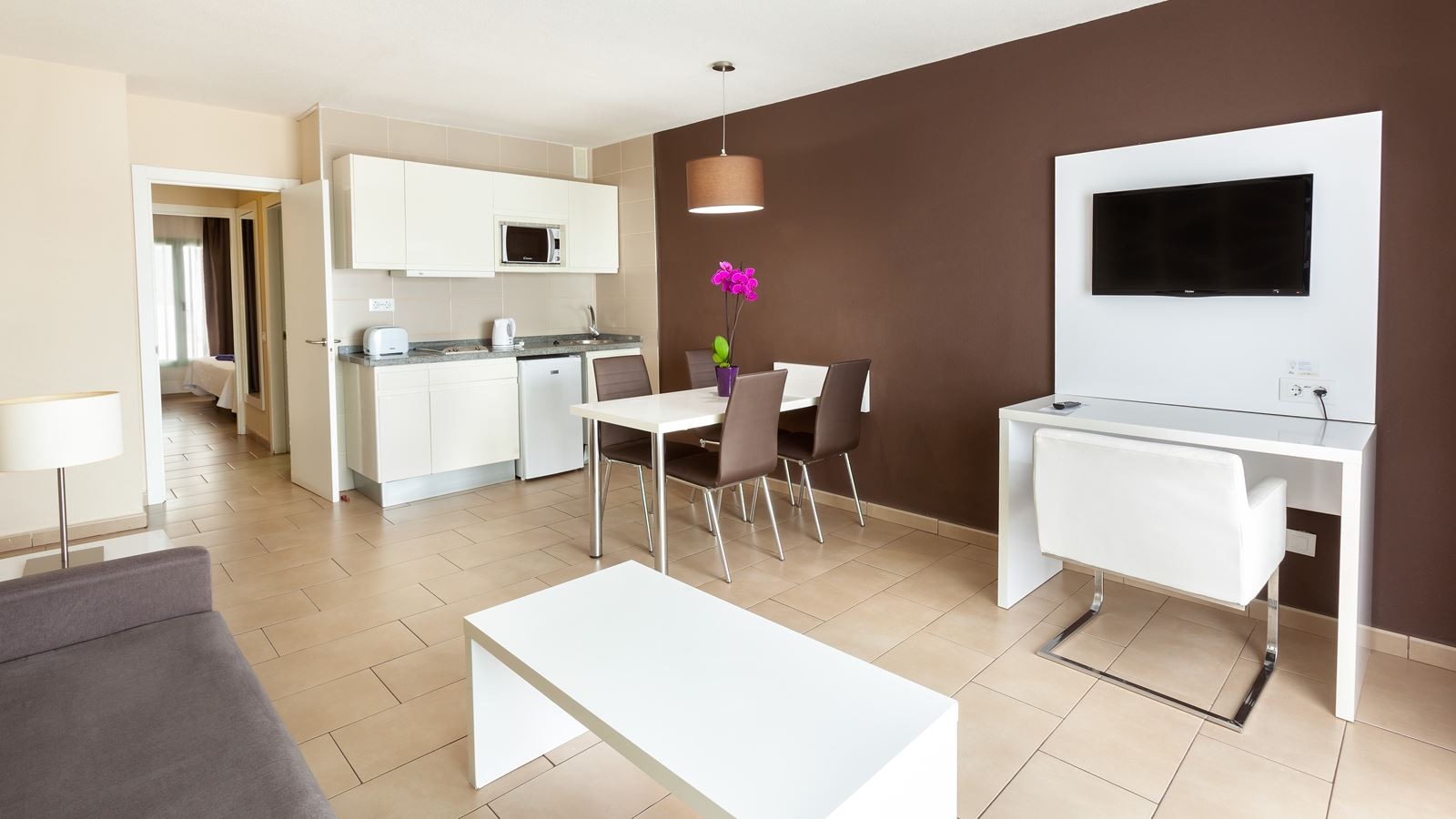 rooms-premium-1-bedroom-apartment-with-balcony-or-terrace