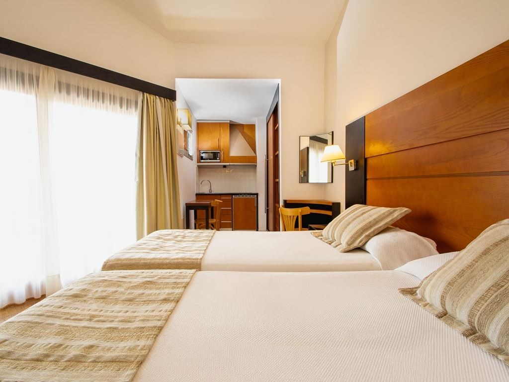 rooms-studio-with-terrace