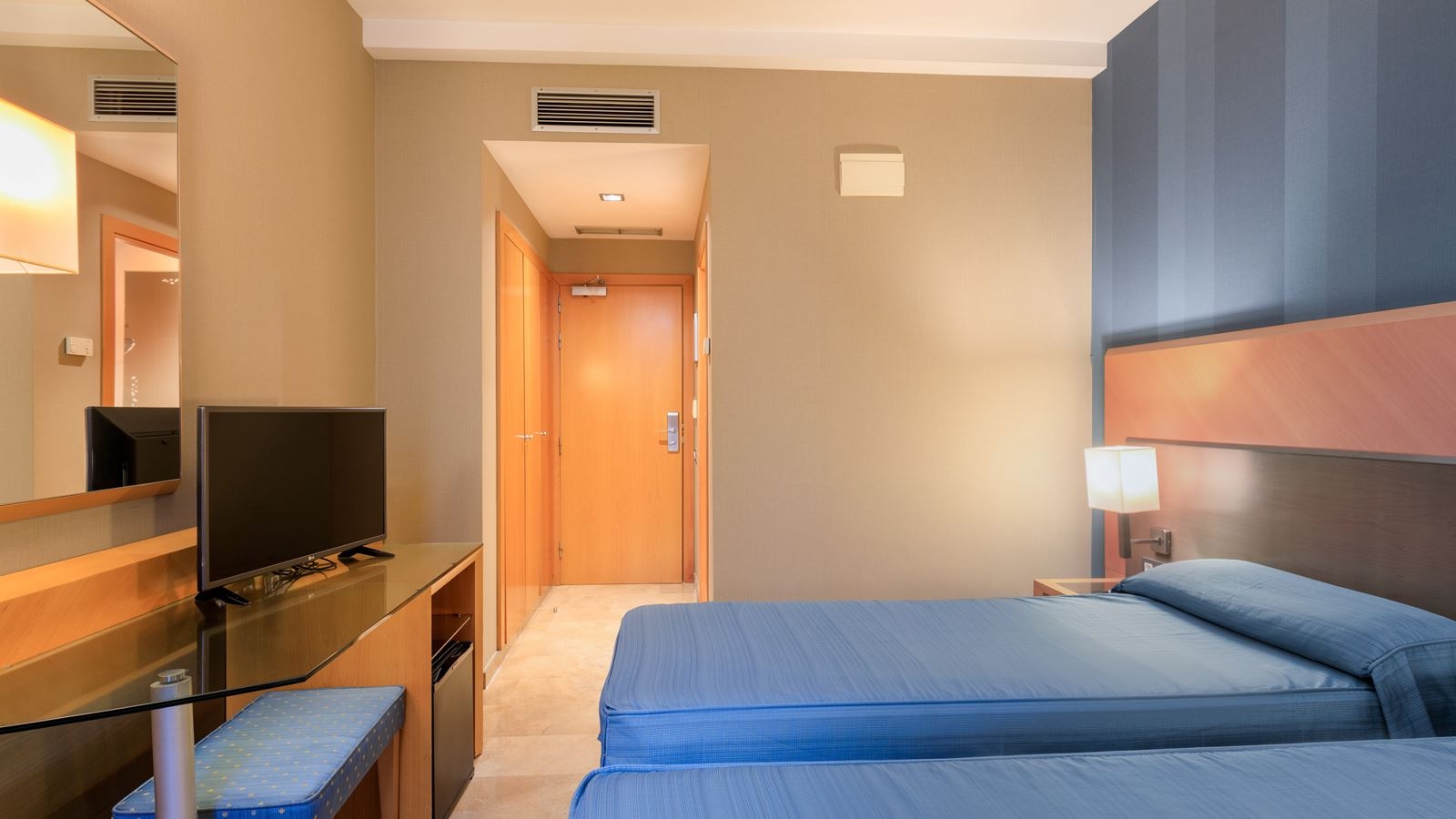 rooms-double-or-twin-standard