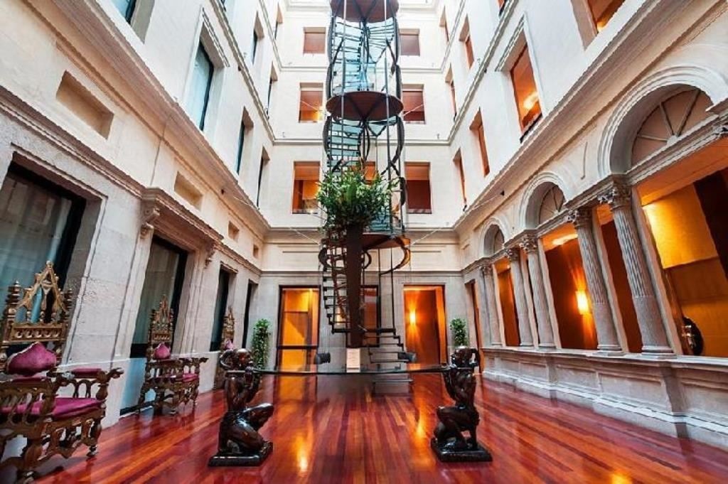 general-main-building