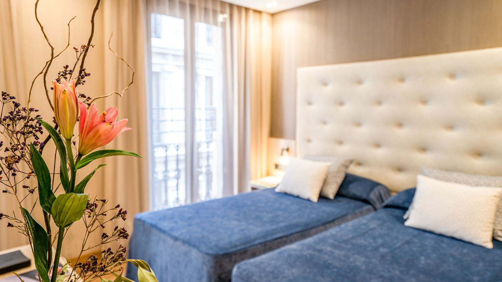 rooms-junior-suite-partial-ocean-view