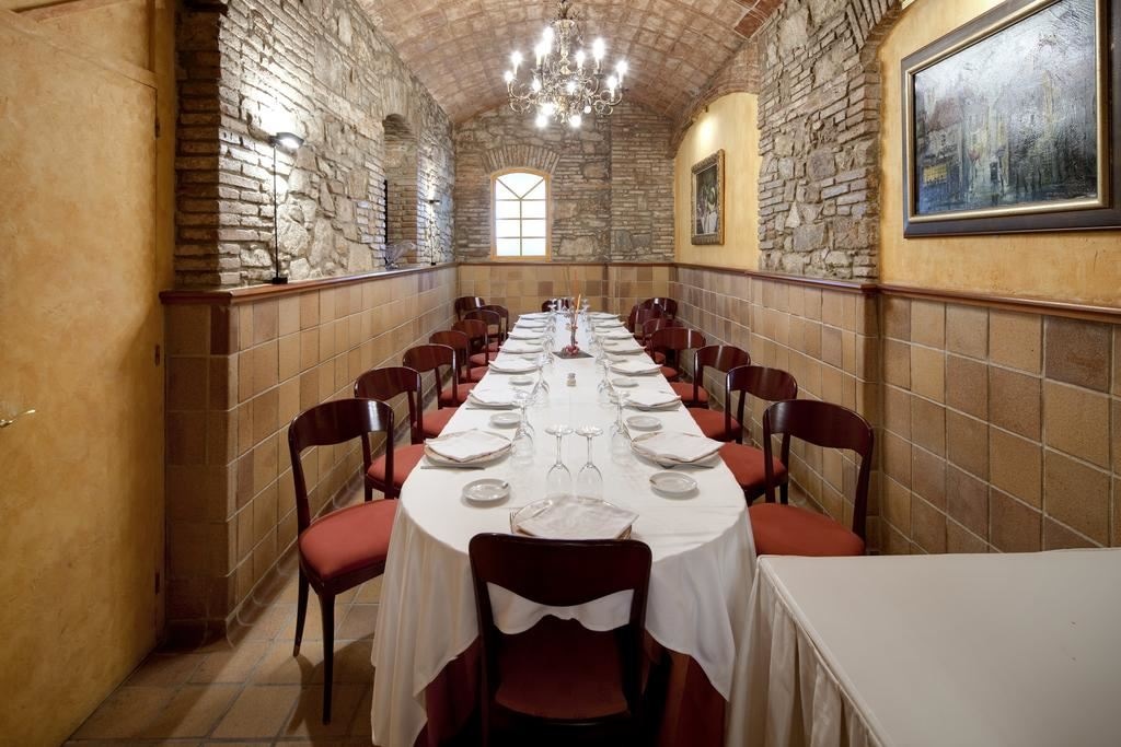 restaurants-main-restaurant