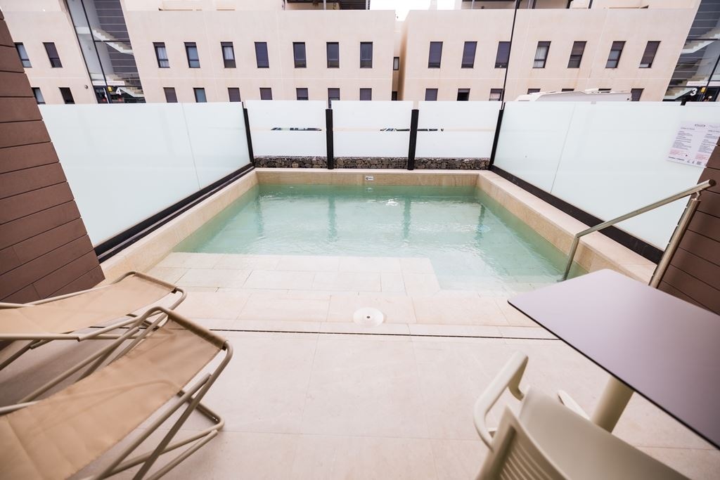 rooms-suite-2-bedrooms-with-private-pool