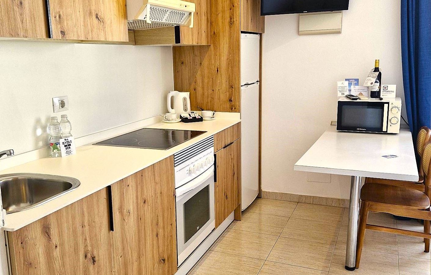 rooms-apartment-1-bedroom-adapted-balcony-or-terrace