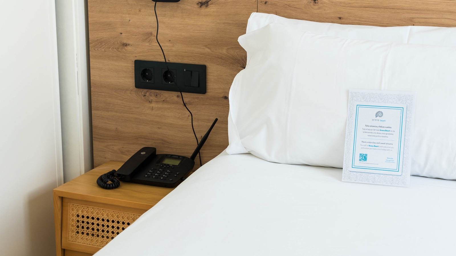 rooms-apartment-1-bedroom-pool-view-balcony-or-terrace