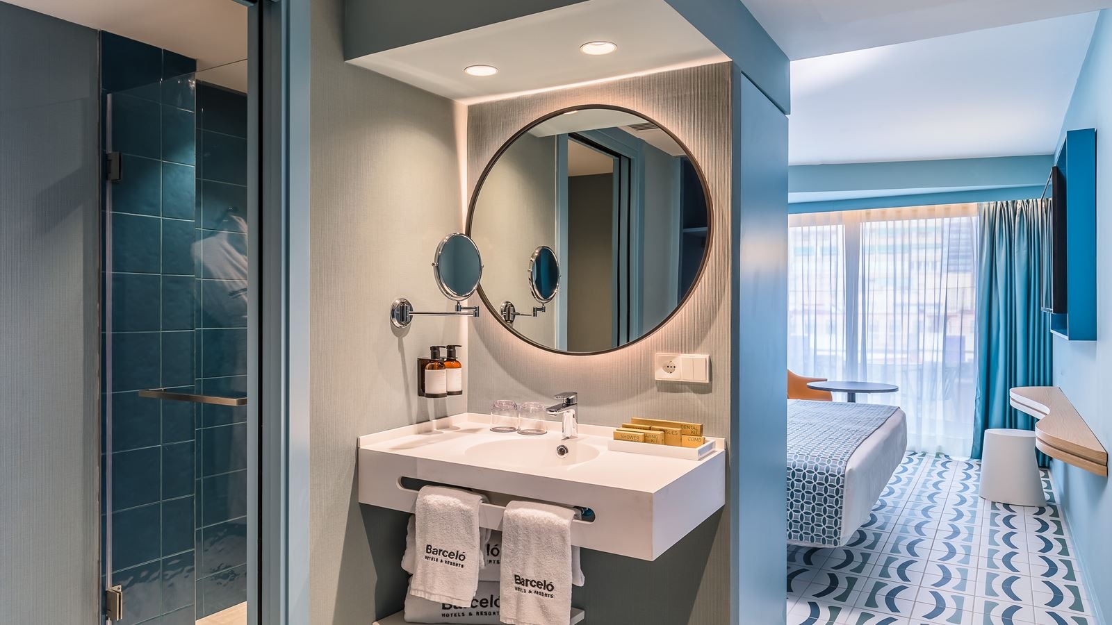 rooms-superior-side-sea-view