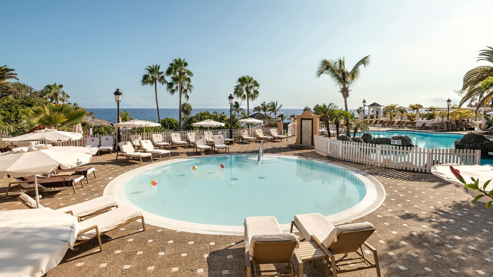 pools-outdoor-childrens-pool