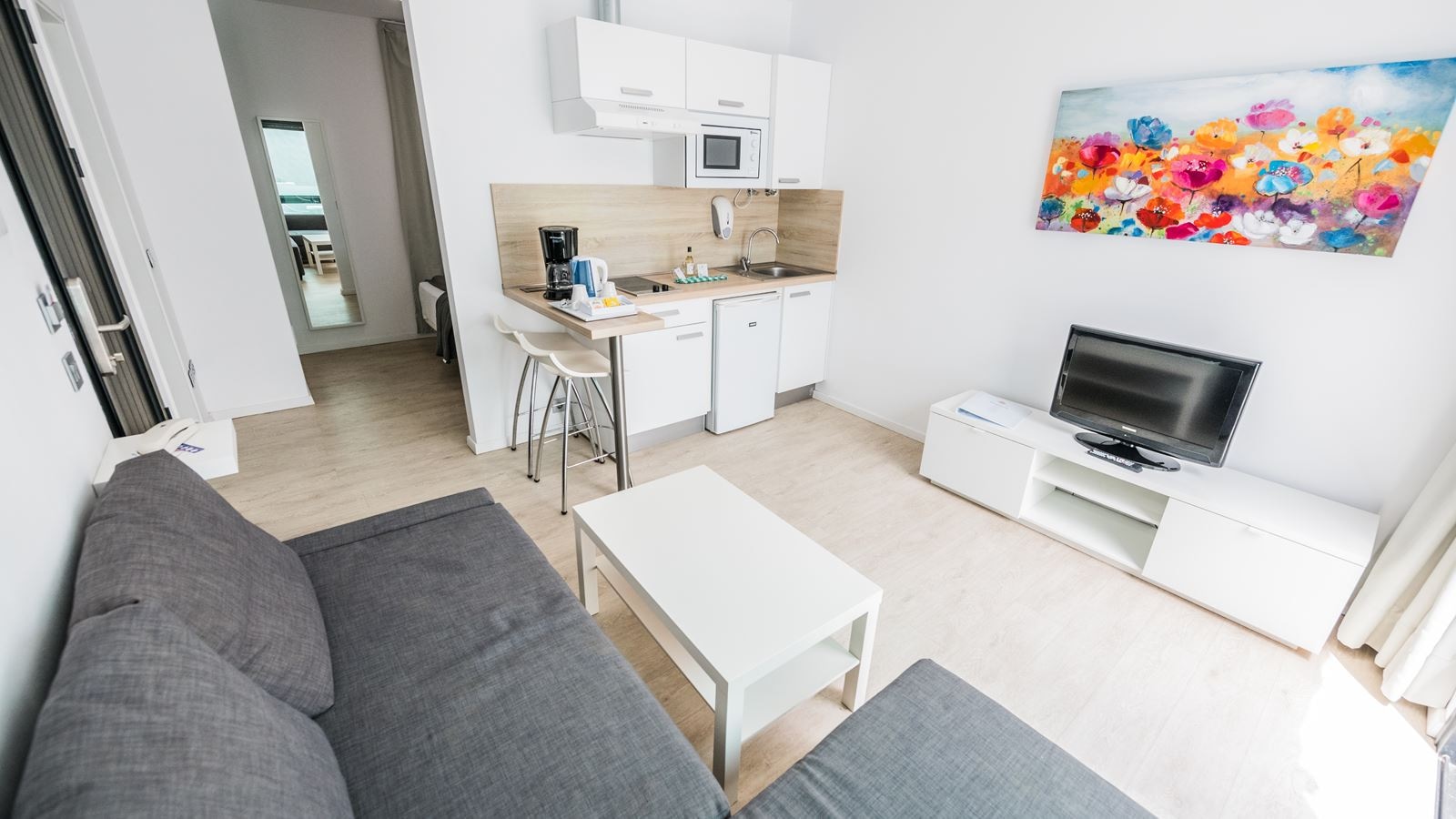 rooms-studio-with-balcony-or-terrace