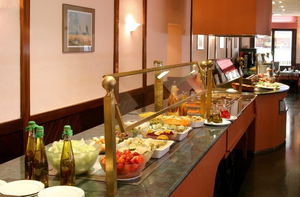 restaurants-restaurant