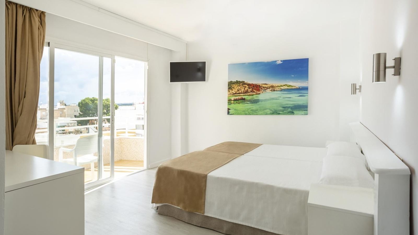 rooms-tb--triple-room