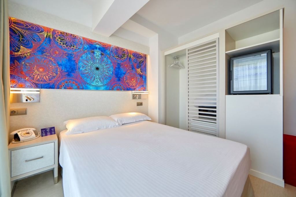 rooms-ib--single-standard