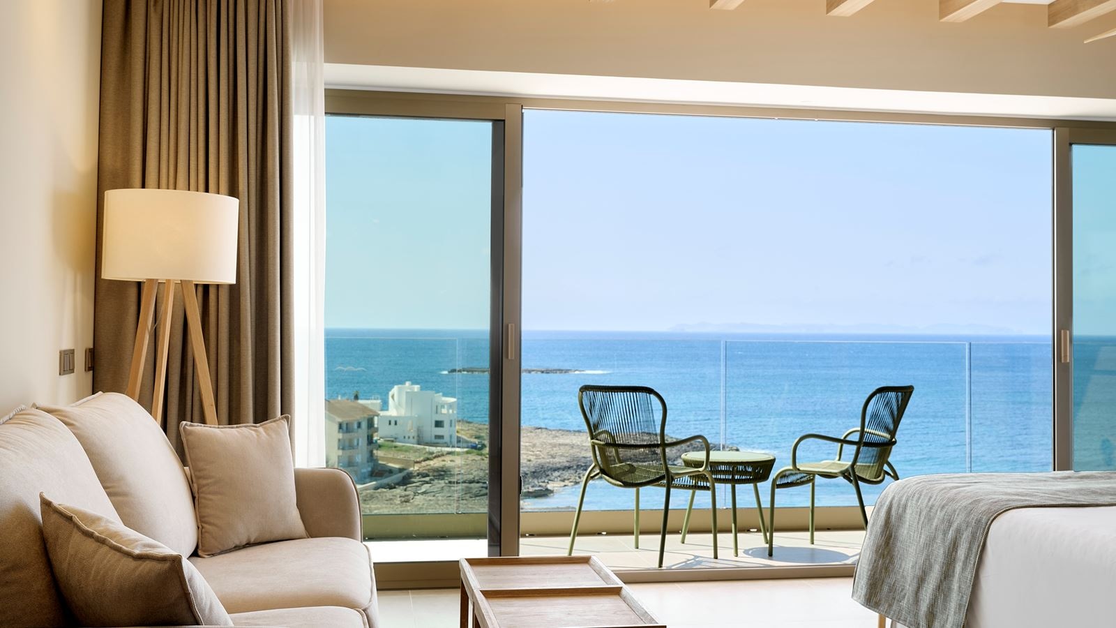 rooms-junior-suite-sea-view-a