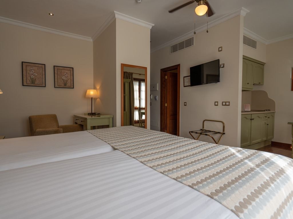 rooms-standard-room