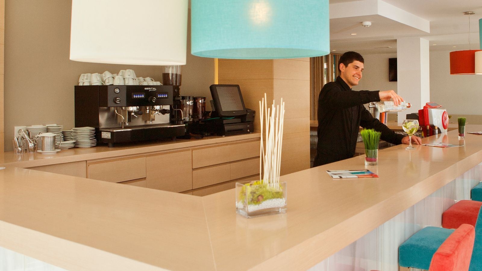 bars-poolside-snack-bar