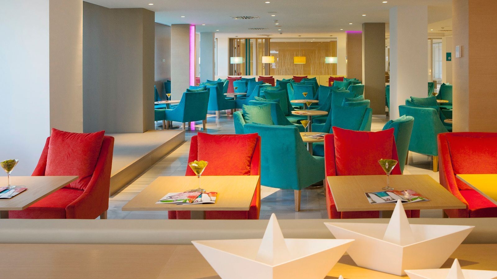 bars-poolside-snack-bar