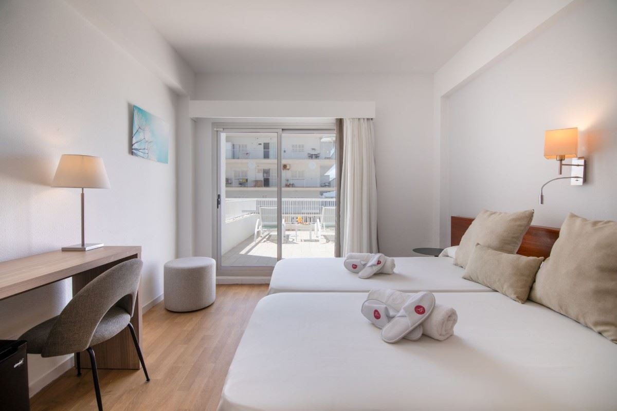 rooms-db--twin-side-sea-view