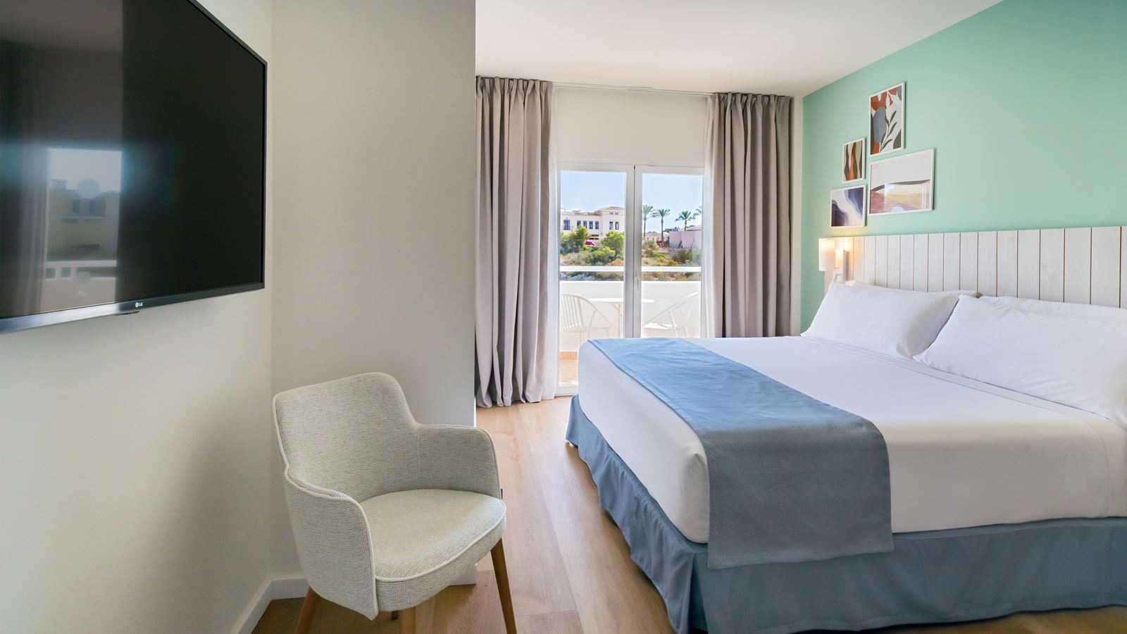 rooms-double-superior-side-sea-view