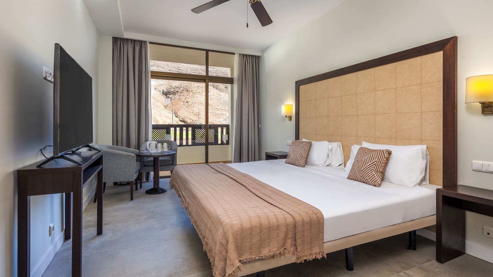 rooms-double-standard-room-with-balcony-or-terrace-dbldbe