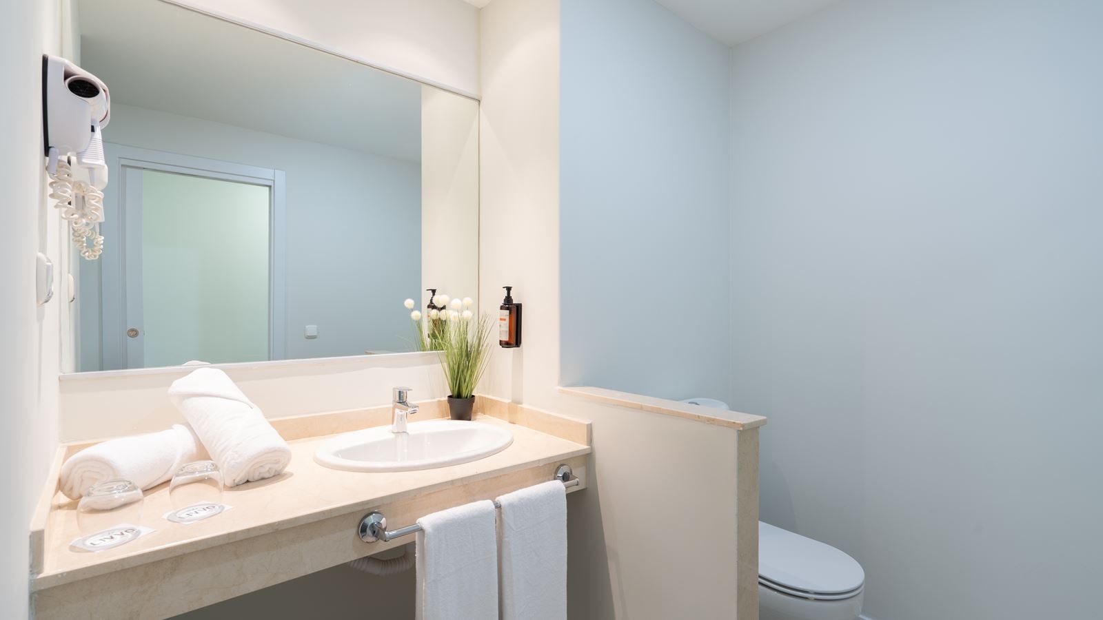 rooms-double-standard-room-with-balcony-or-terrace-dbldbe