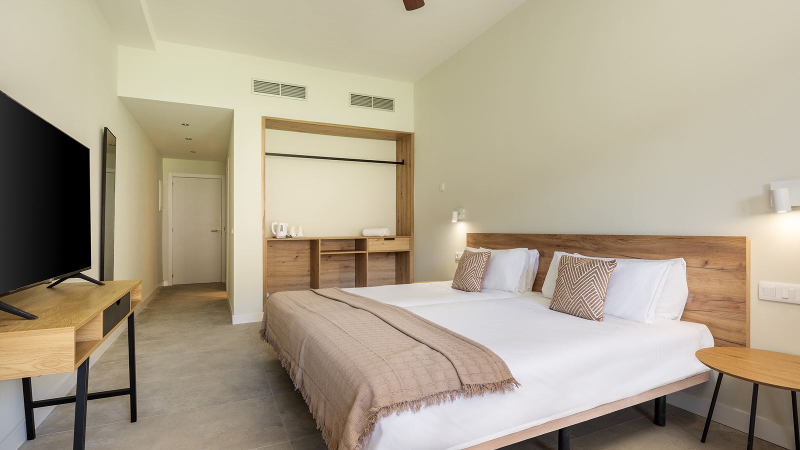 rooms-double-deluxe-room-with-balcony-or-terrace-dxe