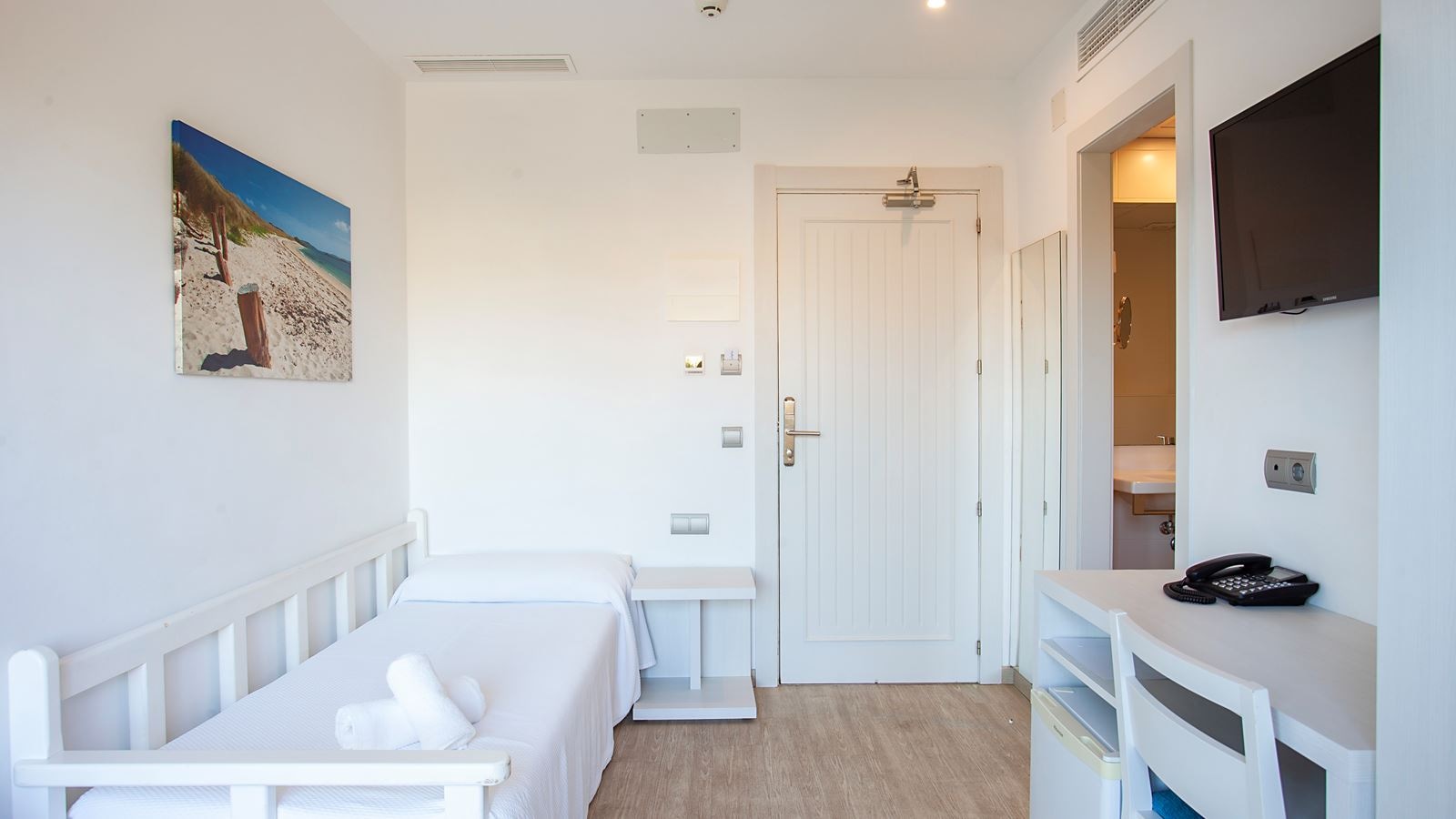 rooms-triple-room