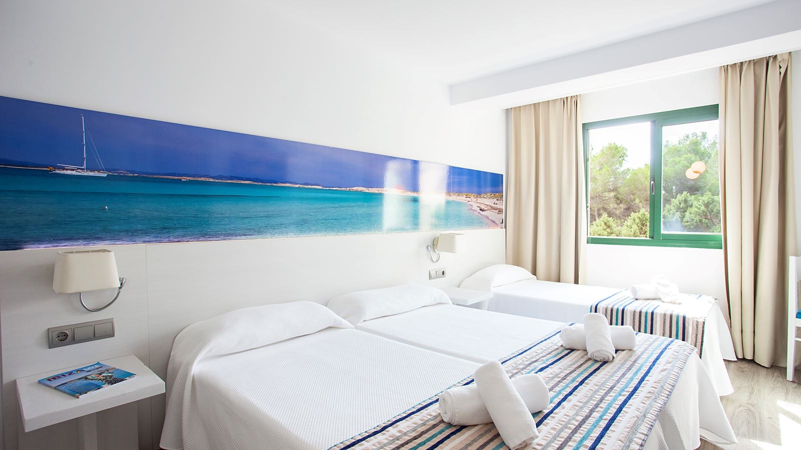 rooms-triple-room