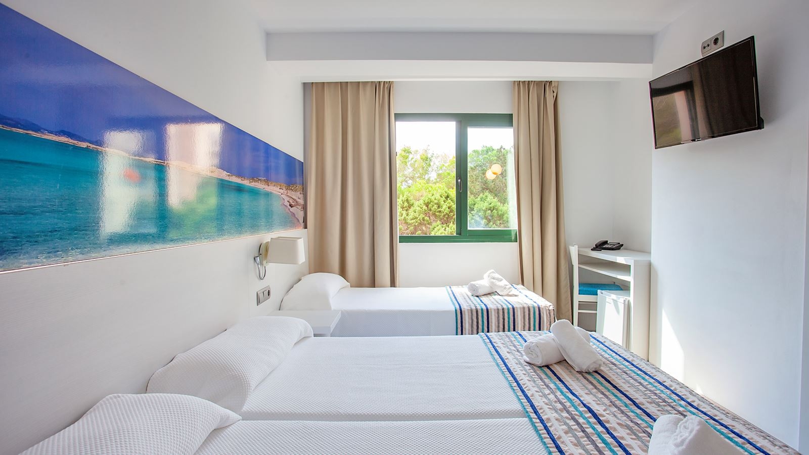 rooms-triple-room