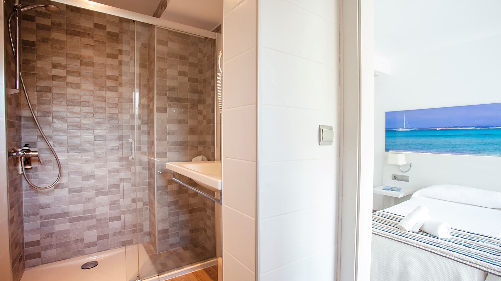 rooms-triple-room