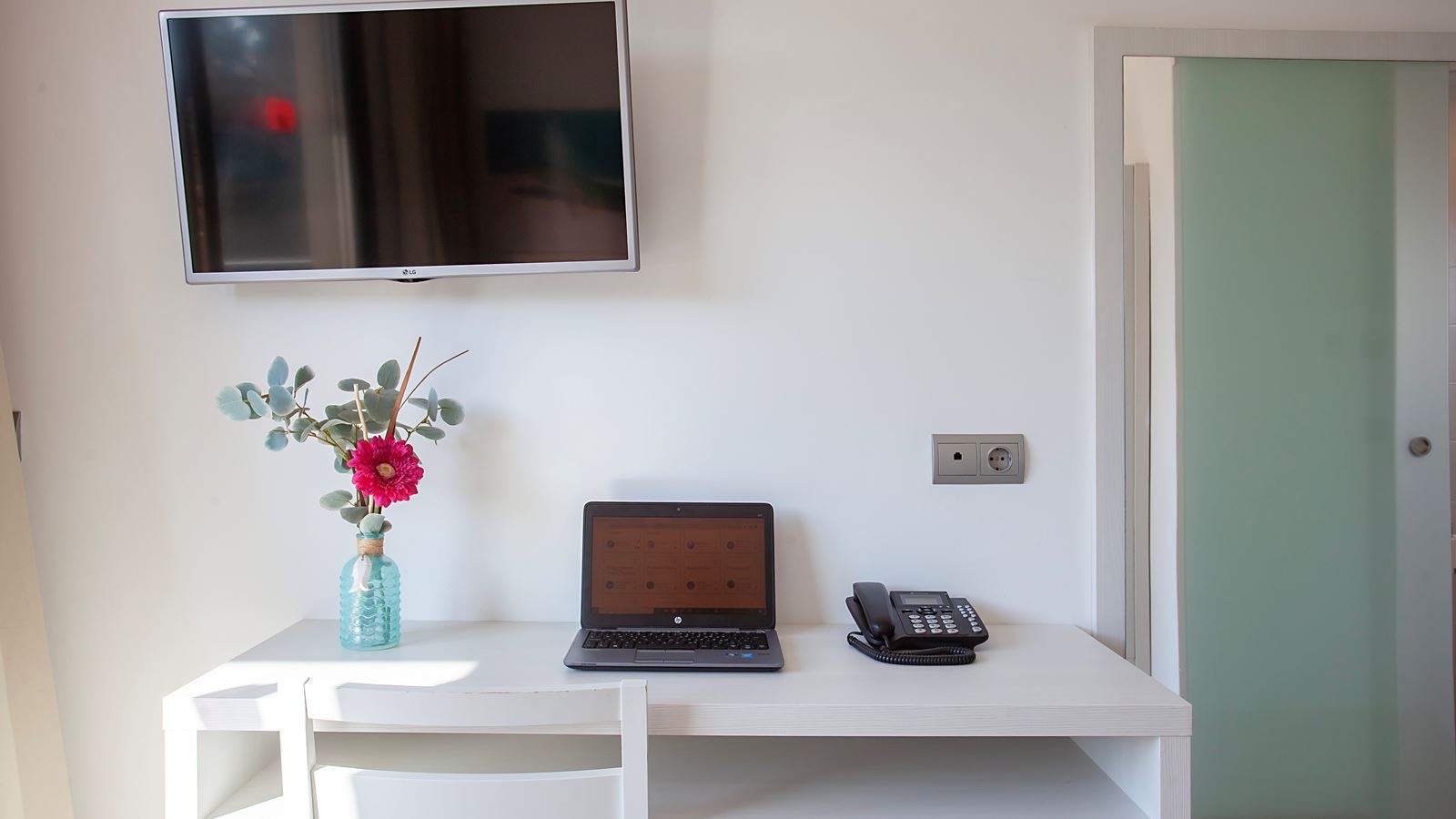 rooms-single-room