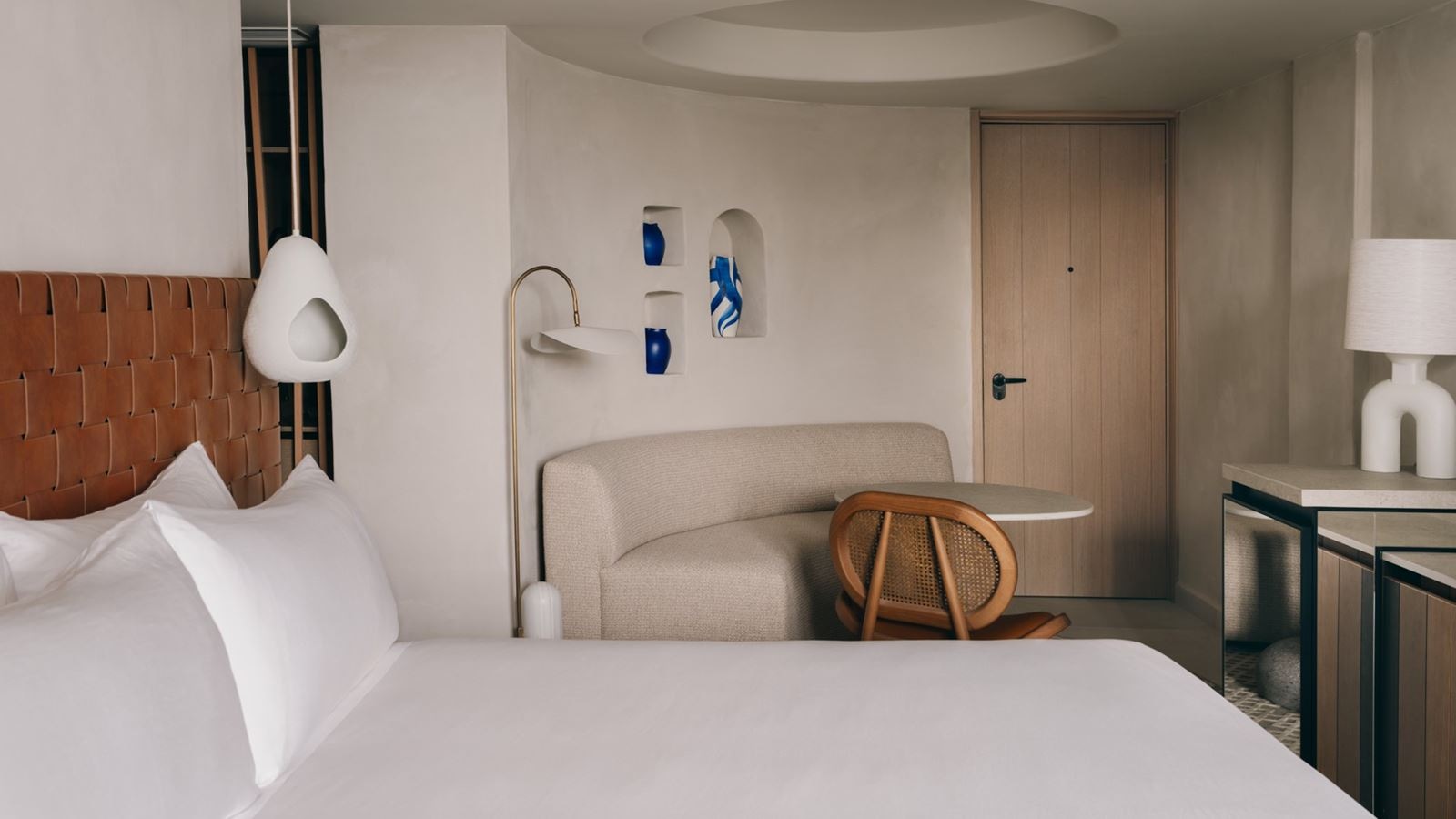 rooms-dx--deluxe-king