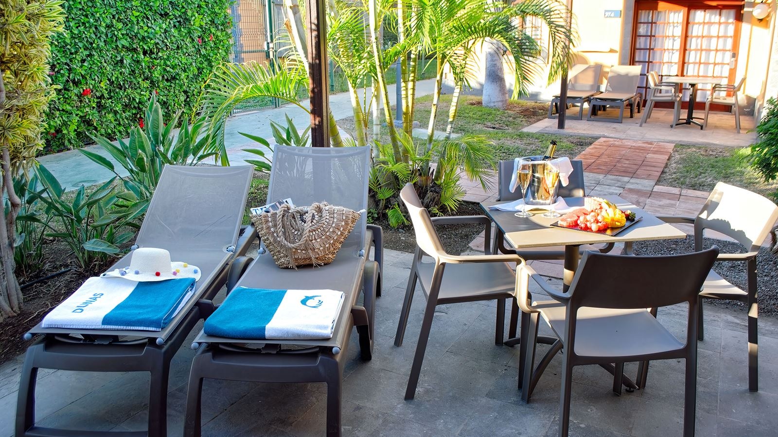 rooms-villa-with-1-bedroom-single-use-with-terrace