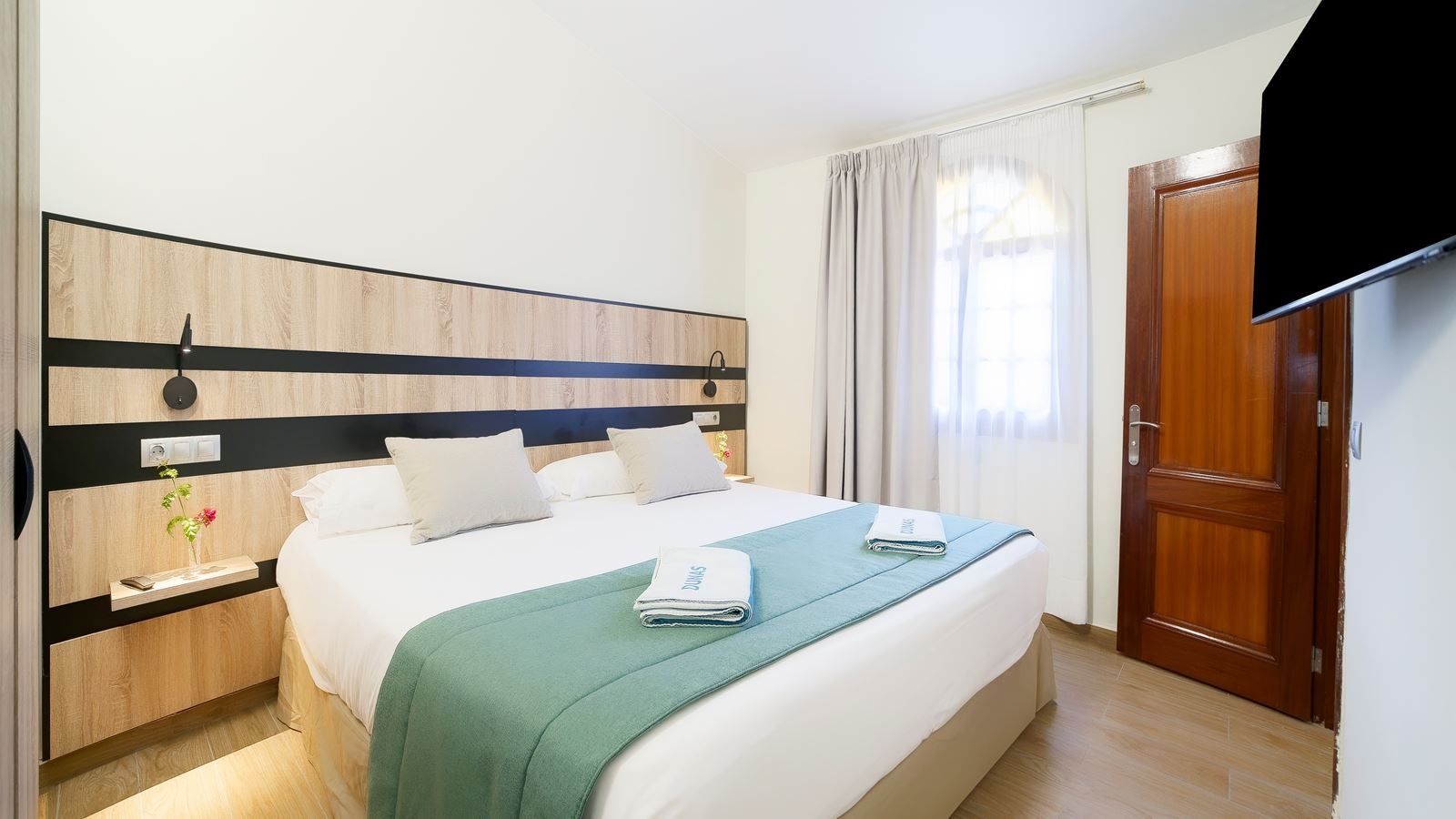 rooms-villa--2-bedrooms-with-terrace