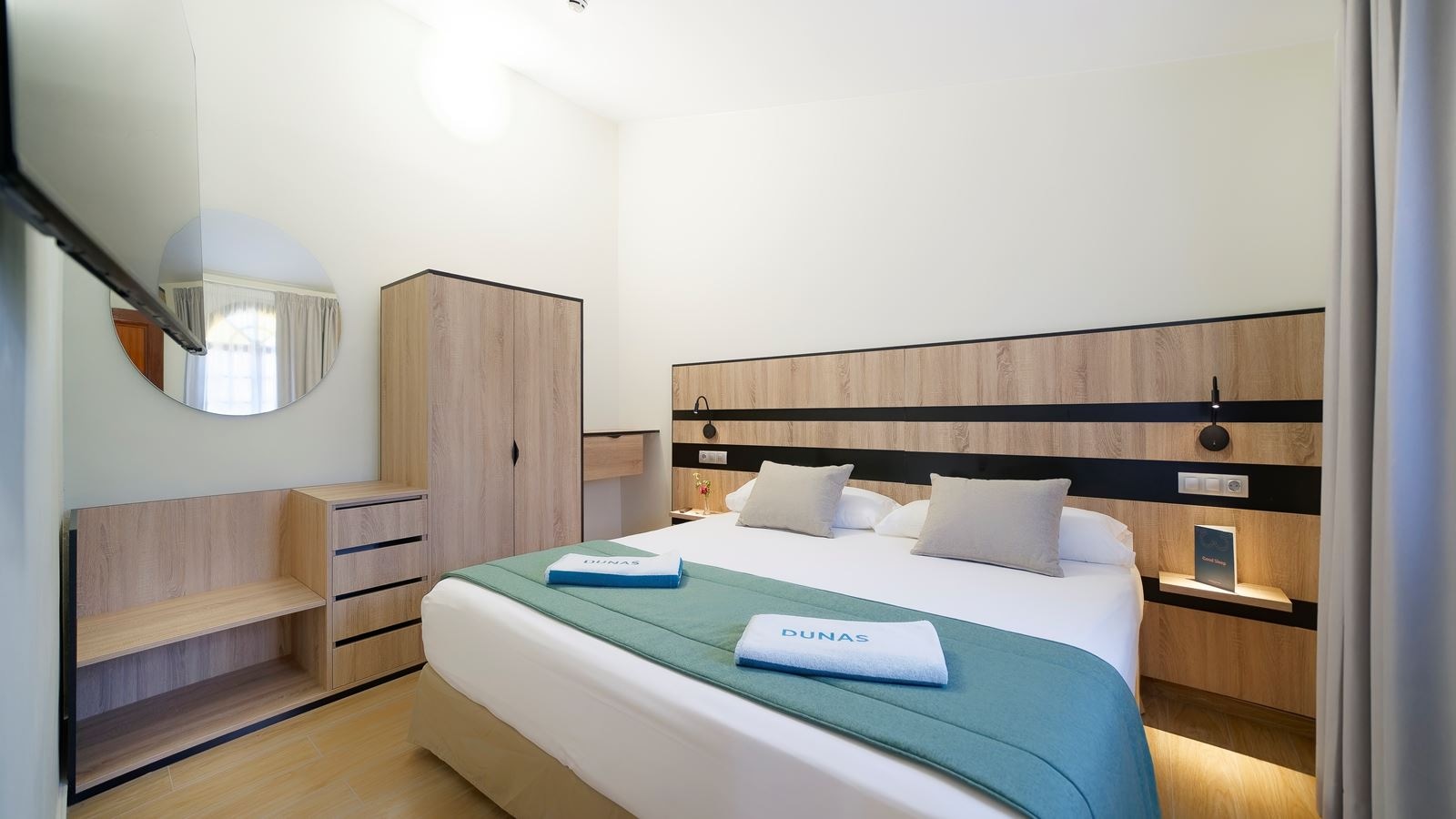 rooms-villa--2-bedrooms-with-terrace