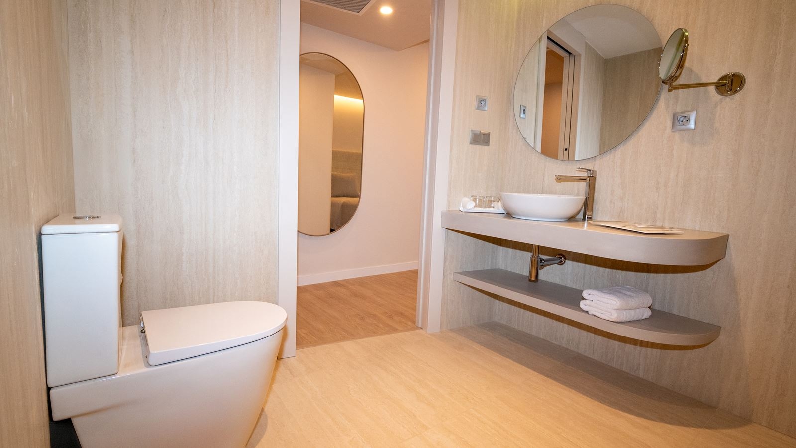 rooms-double-room-with-side-sea-view-balcony-or-terrace